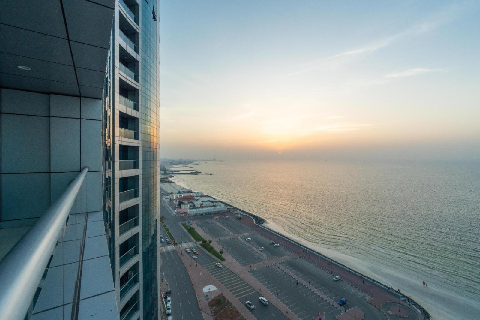 Sand And Beach Haven At Ajman Corniche! Дубай Экстерьер фото